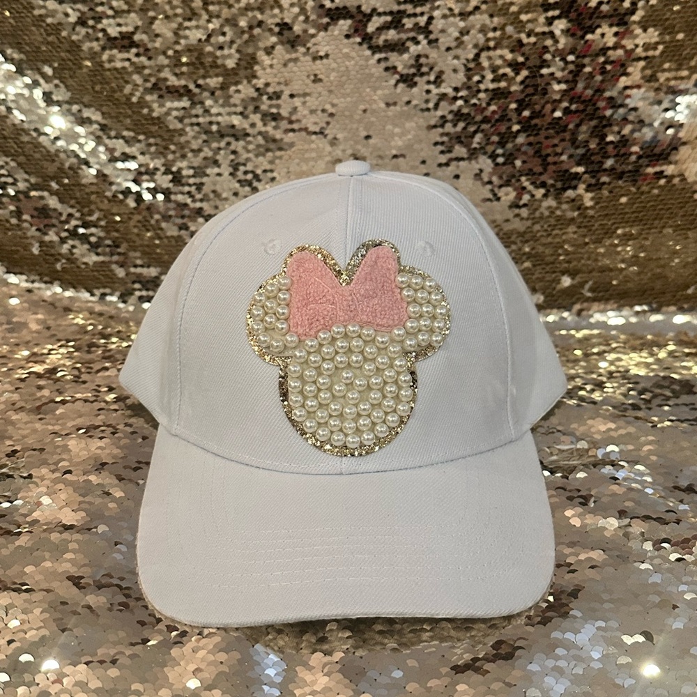 White Ball Cap with Pearl Minnie Mouse Design and Big Pink Bow